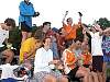 heckling_bench_092102-3.jpg